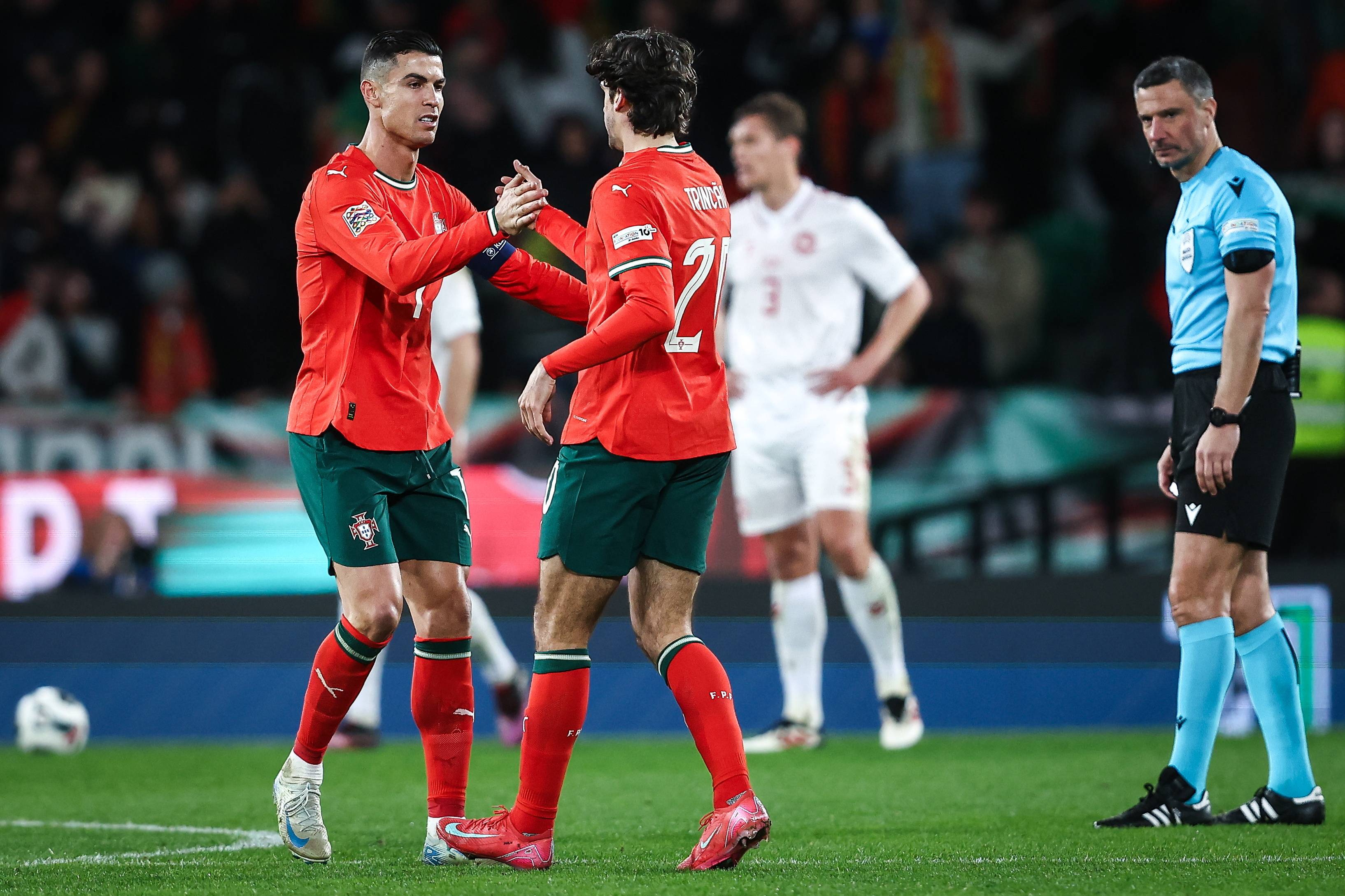 kaiyun-包含葡萄牙队击败强敌，赢得掌声和赞誉的词条